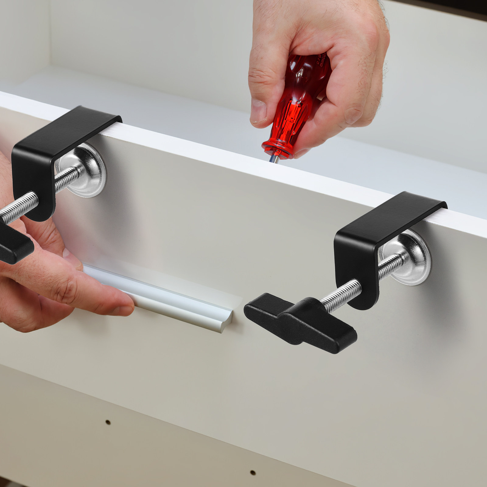 Sturdy Table Mounting C-Clamp  - đánh giá và giá Desk Setup Studio